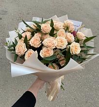 Букет Кремовые розы Латте в Кикнур