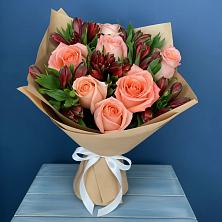 Букет цветов из:  Розы и Альстромерии в Кикнур