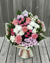 Букет цветов из:  Альстромерии, Гвоздики, Розы и Хризантемы в Кикнур